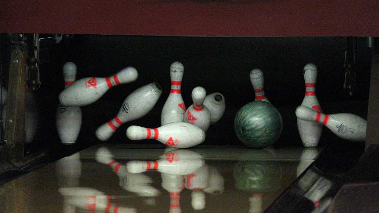 comment faire un strike au bowling