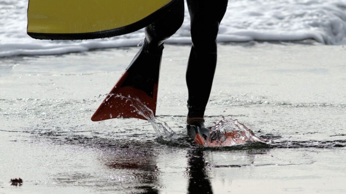 Top 7 Accessoires Indispensables pour Débuter le Bodyboard en 2025