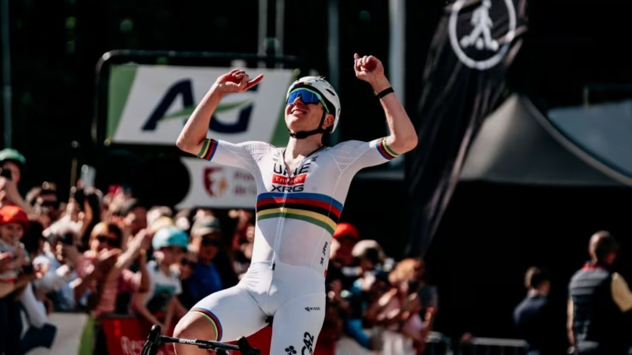Résumé étape 7 - Tour de france 2025 Tadej Pogacar