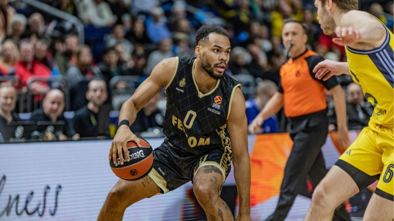 Elie Okobo salaire