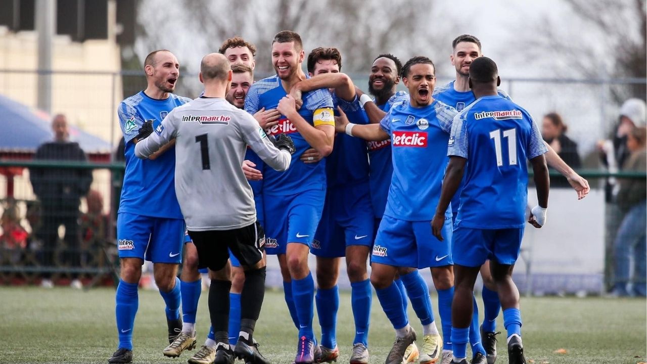 Comment les clubs amateurs monétisent leurs matchs et séduisent les sponsors ?